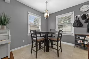 265 N 112th St, Wauwatosa, WI 53226 - Photo 9