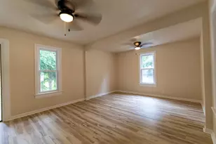 237 Waverly Pl, Waukesha, WI 53186 - Photo 3