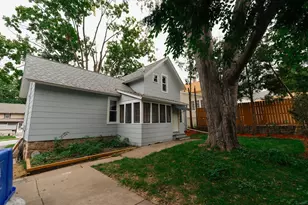 237 Waverly Pl, Waukesha, WI 53186 - Photo 11