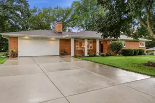 2445 Buena Vista Dr, Brookfield, WI 53045 - Photo 1