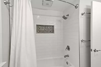 2445  Buena Vista Dr, Brookfield, WI 53045 - Photo 23