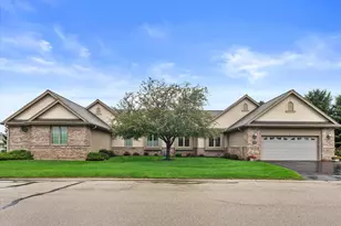 111 Eagles Cove Cir, North Prairie, WI 53153 - Photo 1