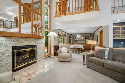 14700 W Fleetwood Ln, New Berlin, WI 53151 - Photo 11
