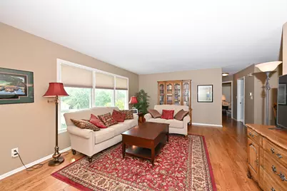 5127 S Menard Dr, New Berlin, WI 53151 - Photo 7