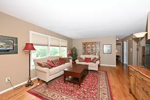 5127 S Menard Dr, New Berlin, WI 53151 - Photo 7