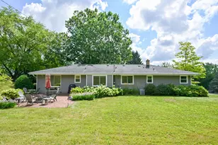 5127 S Menard Dr, New Berlin, WI 53151 - Photo 25