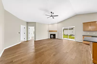 1529 N Stuart Rd, Racine, WI 53177 - Photo 7
