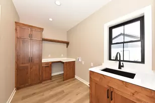 W208N16278 Renee Way, Jackson, WI 53037 - Photo 13