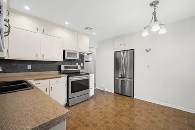 N86W17451  Joss Pl, Menomonee Falls, WI 53051 - Photo 15