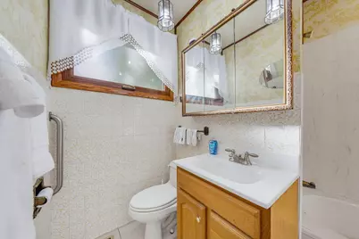W160N9756  Colonial Dr, Germantown, WI 53022 - Photo 23
