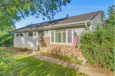 W160N9756  Colonial Dr, Germantown, WI 53022 - Photo 7