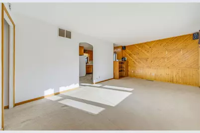 W160N9756  Colonial Dr, Germantown, WI 53022 - Photo 17