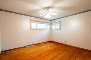 5833 W Calumet Rd, Milwaukee, WI 53223 - Photo 9