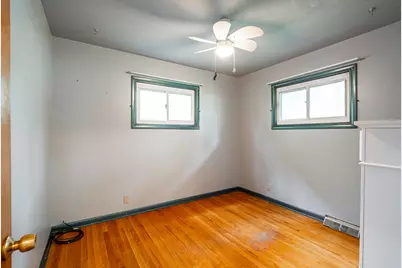 5833 W Calumet Rd, Milwaukee, WI 53223 - Photo 11