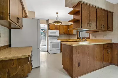 1600  Michael Dr, Waukesha, WI 53189 - Photo 11