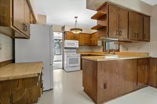 1600 Michael Dr, Waukesha, WI 53189 - Photo 11