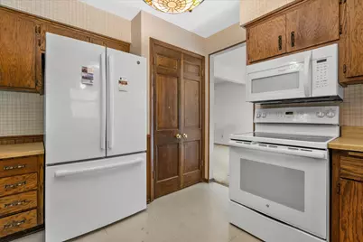 1600  Michael Dr, Waukesha, WI 53189 - Photo 71
