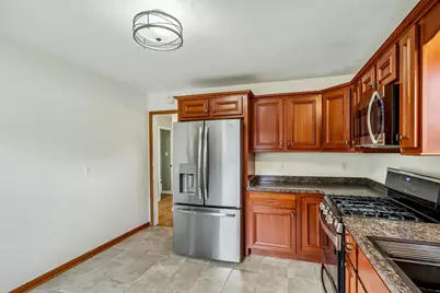 2958 S 102nd St, West Allis, WI 53227 - Photo 9