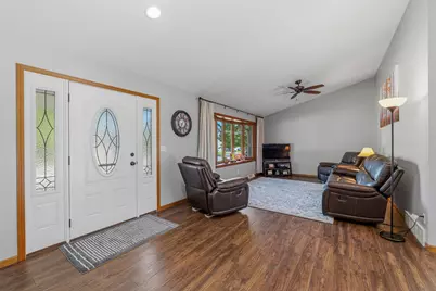 713  Audubon Rd, Howards Grove, WI 53083 - Photo 7