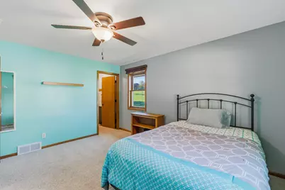 713  Audubon Rd, Howards Grove, WI 53083 - Photo 17