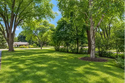 1070  Woodland Ave, Elm Grove, WI 53122 - Photo 17