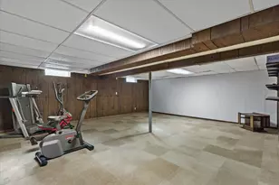 10425 W Terra Ave, Milwaukee, WI 53224 - Photo 19