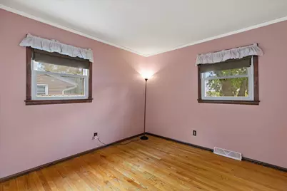 10425 W Terra Ave, Milwaukee, WI 53224 - Photo 17