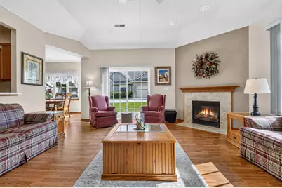 5333 S Butterfield Way, Greenfield, WI 53221 - Photo 3
