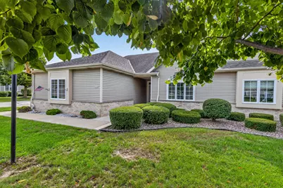 5333 S Butterfield Way, Greenfield, WI 53221 - Photo 1