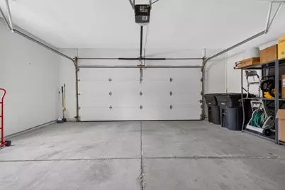 5333 S Butterfield Way, Greenfield, WI 53221 - Photo 23