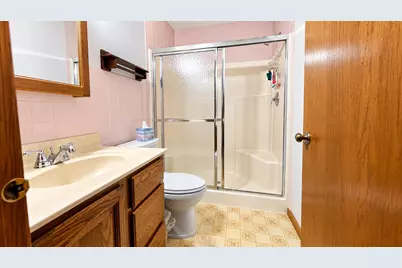 1442  Woodchuck Ct #102, Racine, WI 53406 - Photo 9