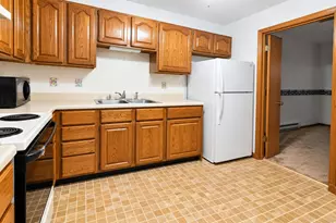 1442 Woodchuck Ct, Racine, WI 53406 - Photo 5