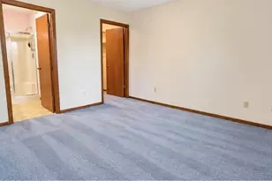 1442 Woodchuck Ct, Racine, WI 53406 - Photo 7