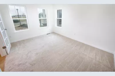 N116W7245  Oakmont Dr, Cedarburg, WI 53012 - Photo 11