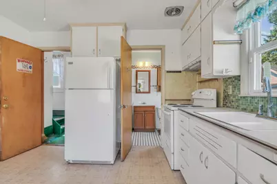 1604  54th St, Kenosha, WI 53140 - Photo 11