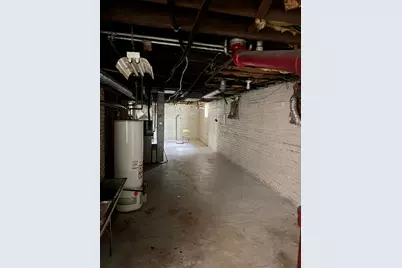 2206 W Keefe Ave, Milwaukee, WI 53206 - Photo 11