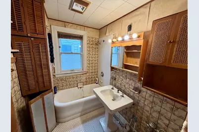 2206 W Keefe Ave, Milwaukee, WI 53206 - Photo 3