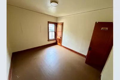 2206 W Keefe Ave, Milwaukee, WI 53206 - Photo 7