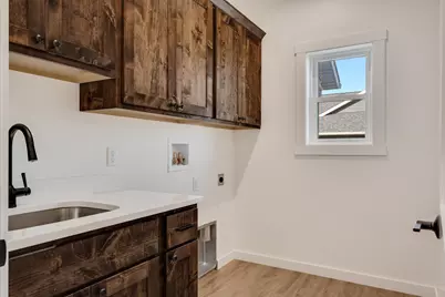 957  Clark Ln, Holmen, WI 54636 - Photo 9