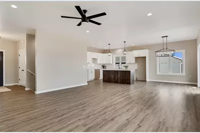 957  Clark Ln, Holmen, WI 54636 - Photo 7