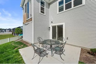 7519 S 50th Ct, Franklin, WI 53132 - Photo 35