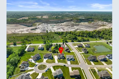 7519 S 50th Ct, Franklin, WI 53132 - Photo 41