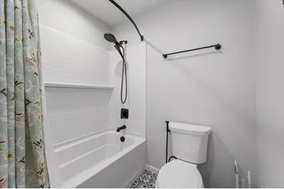 7519 S 50th Ct, Franklin, WI 53132 - Photo 21
