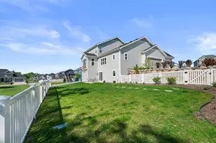 7519 S 50th Ct, Franklin, WI 53132 - Photo 37