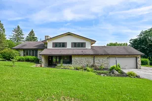 N113W13099 Crestview Dr, Germantown, WI 53022 - Photo 1