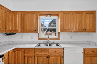 3026 S 41st St, Milwaukee, WI 53215 - Photo 17
