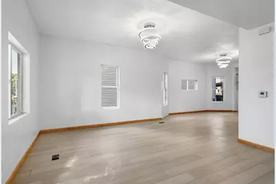 909  Vine St, La Crosse, WI 54601 - Photo 13