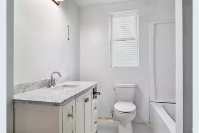 909  Vine St, La Crosse, WI 54601 - Photo 9