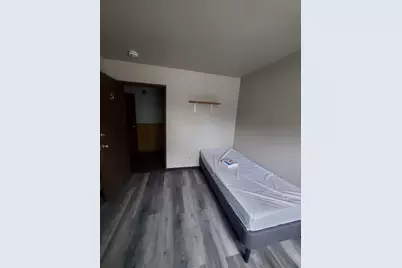 1423 S 81st St, West Allis, WI 53214 - Photo 5
