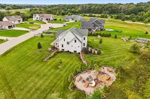 N52W30598 Moraine Dr, Hartland, WI 53029 - Photo 71